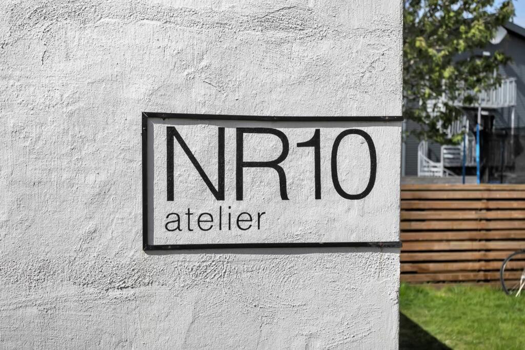 Nr10 Atelier, Tiny House Near Reykjavik Center Bagian luar foto